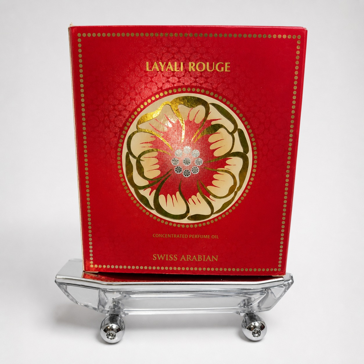 Layali Rouge Swiss Arabian perfume oil, caja roja decorada