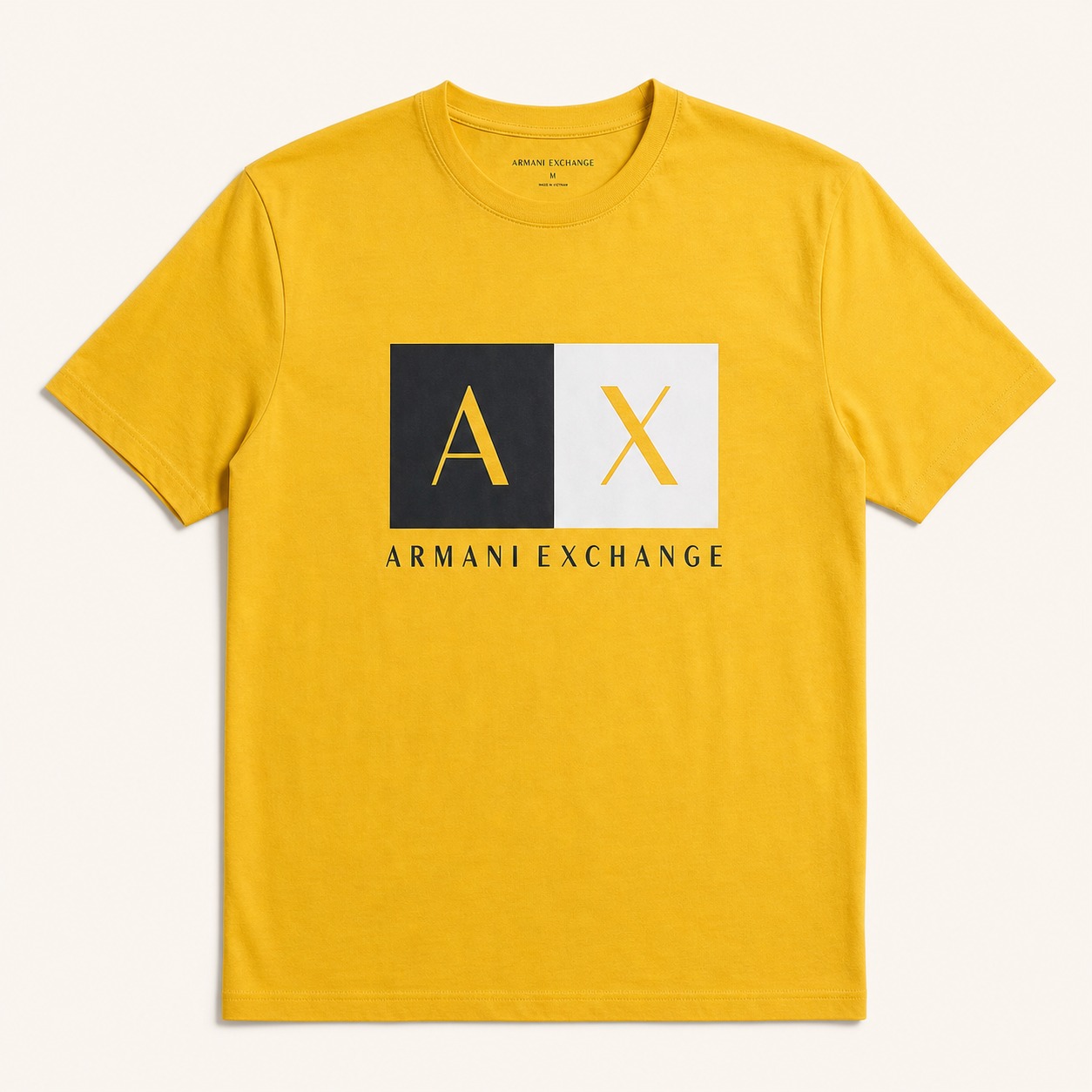 Camiseta Armani Exchange amarilla con logo AX bicolor talla M