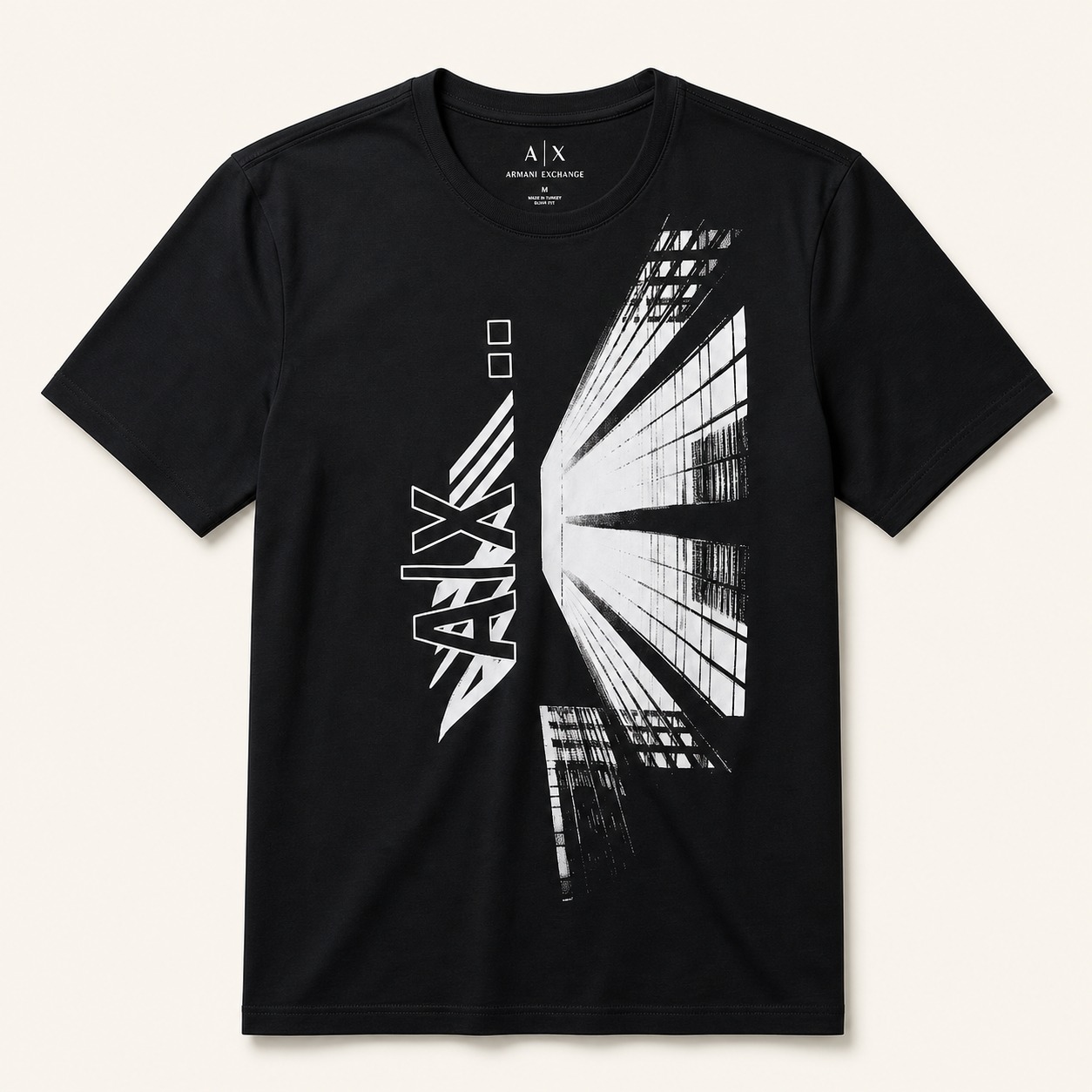 Camiseta Armani Exchange negra con estampado arquitectónico blanco talla M