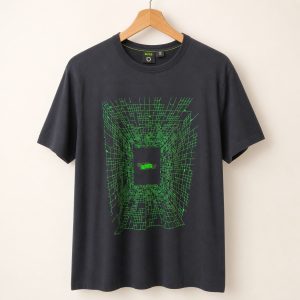 Camiseta BOSS negra con gráfico cyber verde talla M, vista frontal