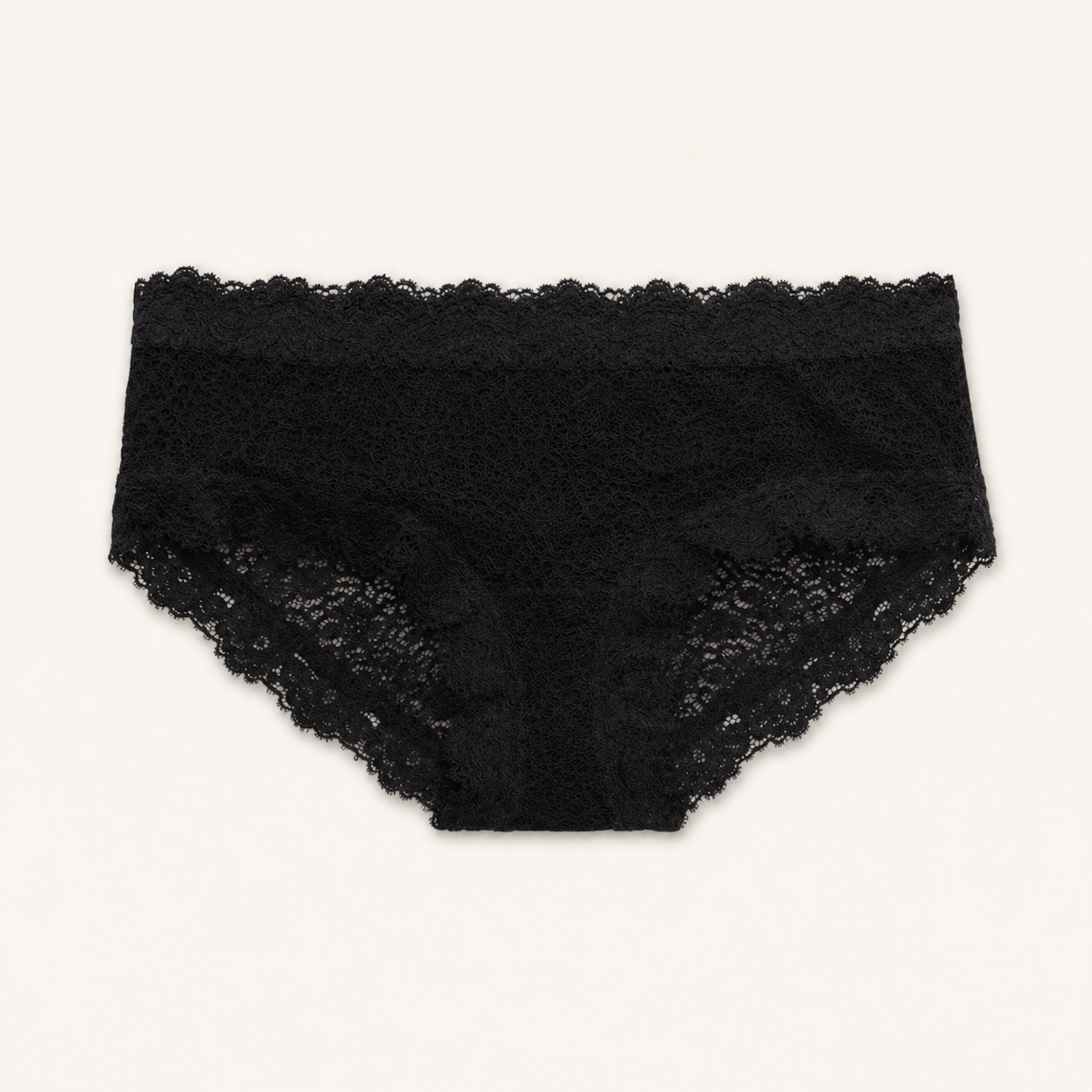 Panty Aerie hipster de encaje negro modelo 7729 talla M, vista frontal